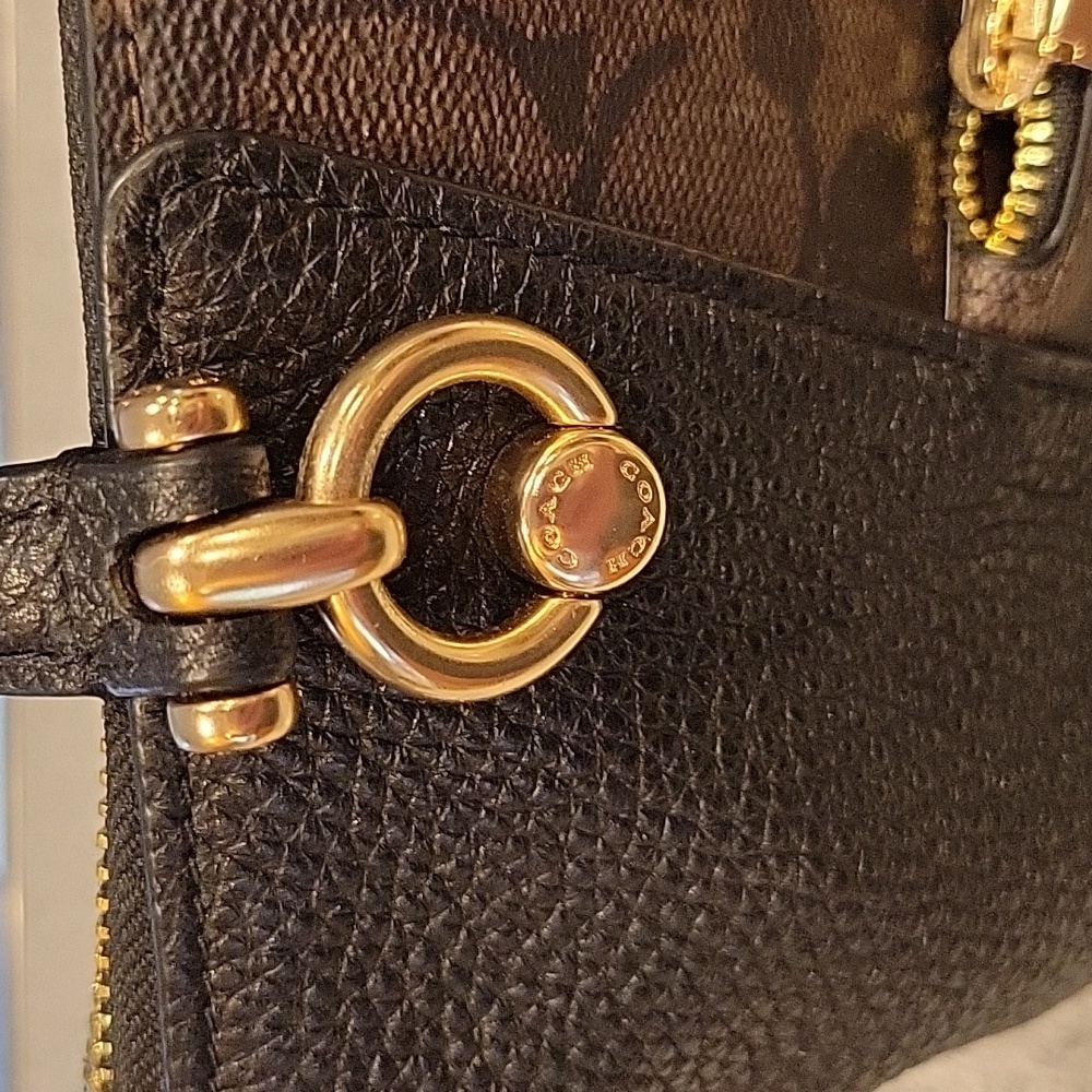 Coach Handbag - Picture 5 of 7